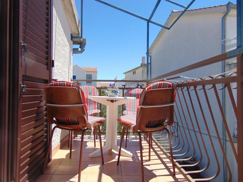 Apartment Mirjana Vodice Bagian luar foto